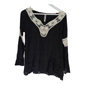 Bamboa Bohemian Shirt in Black with Cream Crochet Detailing Size Large NWT